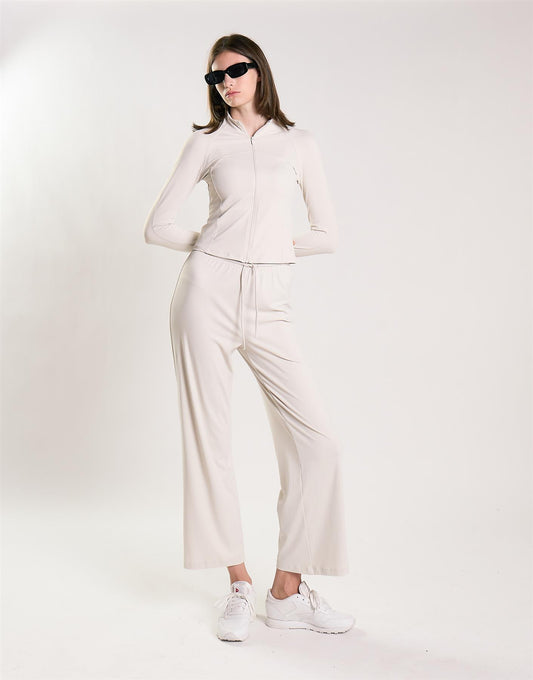 Agon Women's Cream Zip Up Jacket