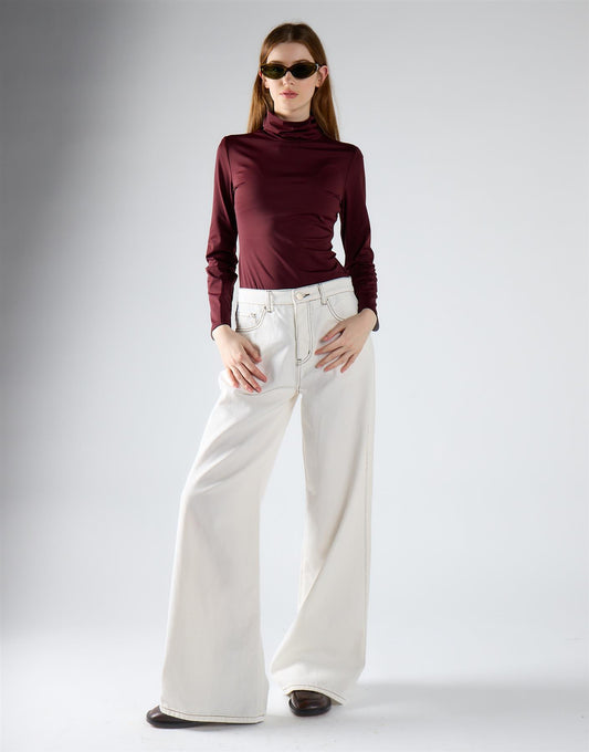 Off-White Wide-Leg Contrast-Stitch Jeans