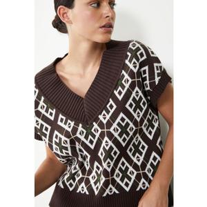 Glamorous Care Brown Geometric Print V-Neck Top