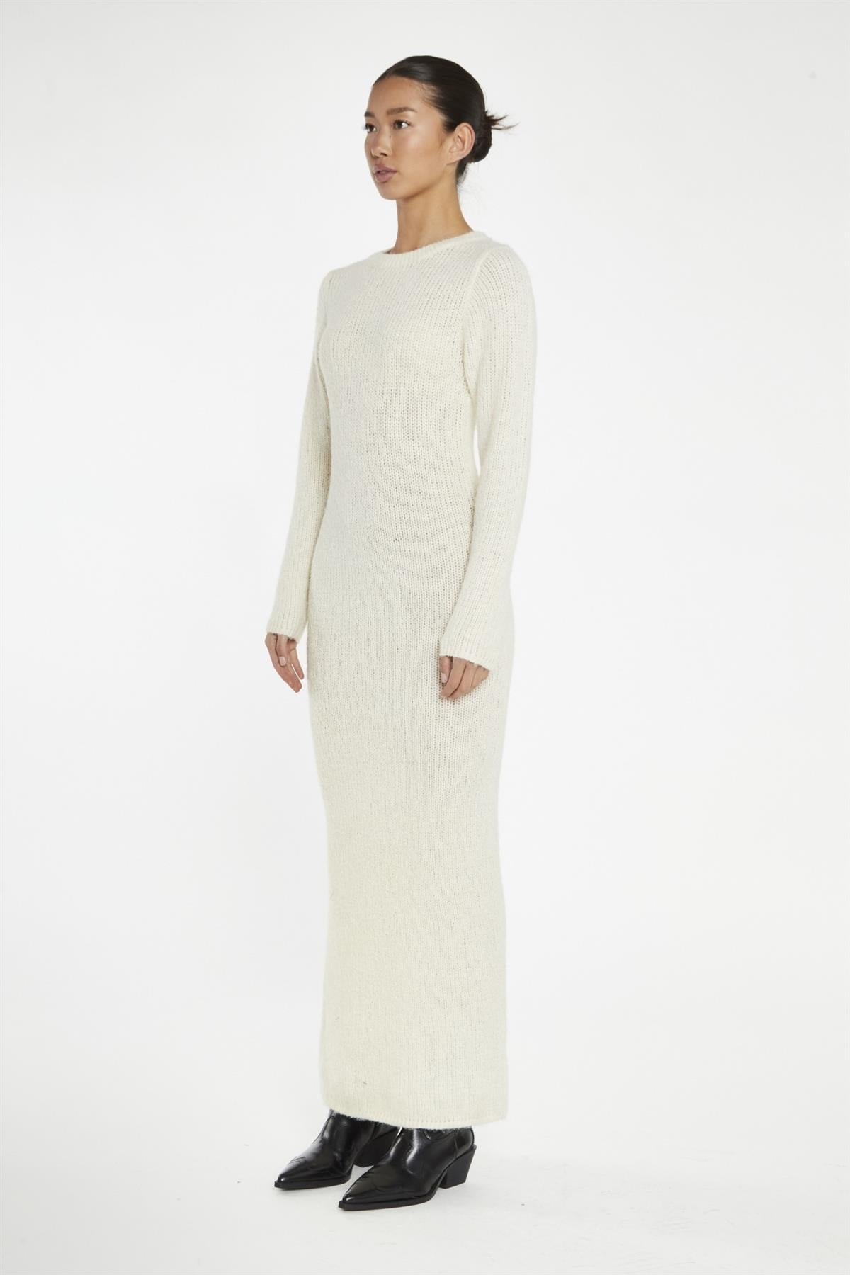 casual chic long sleeved knitted maxi dress
