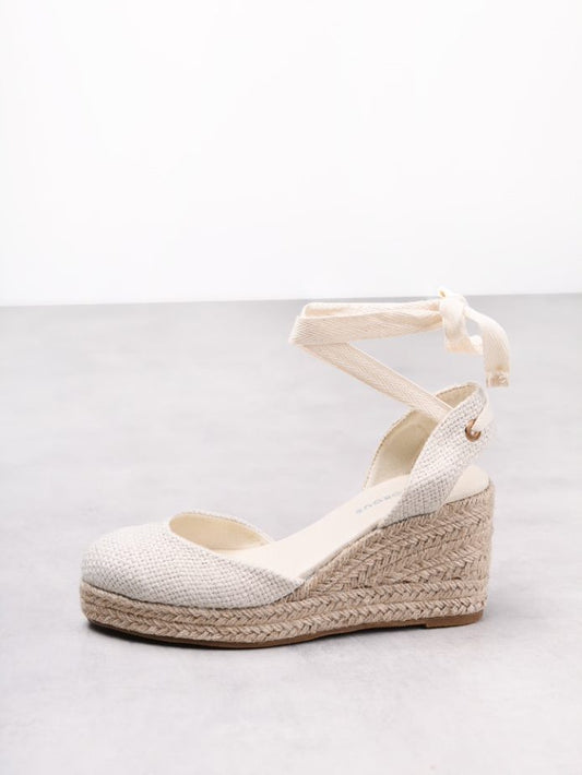 Glamorous Nude Closed-Toe Rattan Wedges