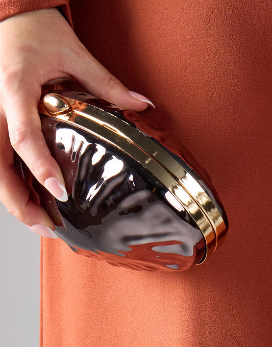 Shiny Clutch With Gold Detail - Brown