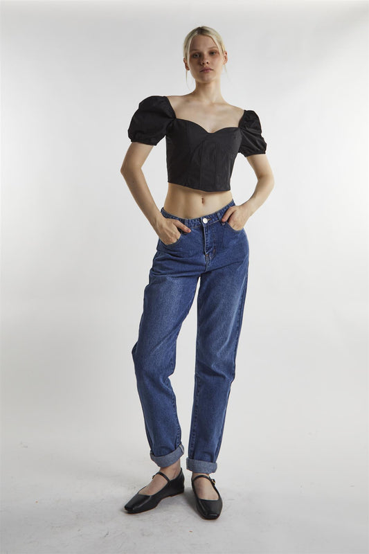 Black Sweetheart Neckline Crop-top