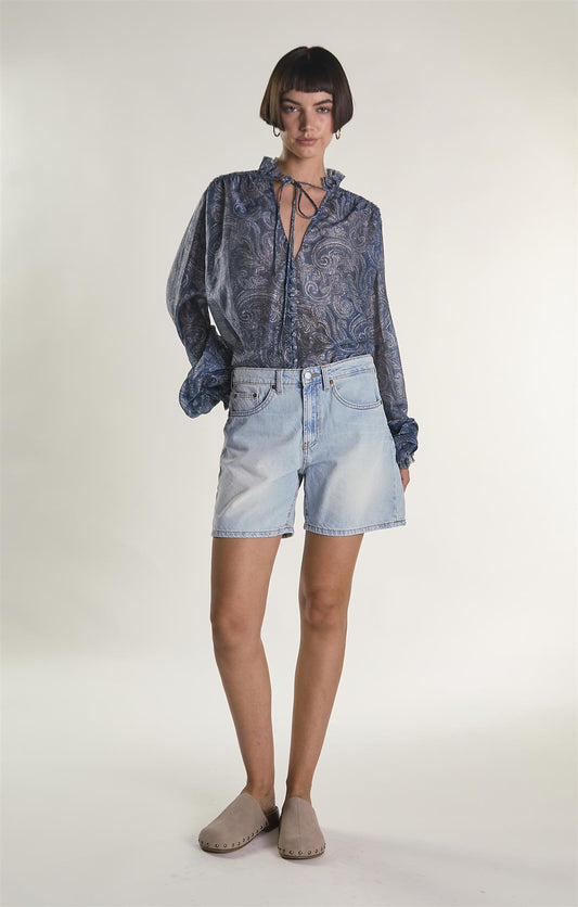 Mid Waist Loose Fit Denim Shorts - Light Vintage Wash