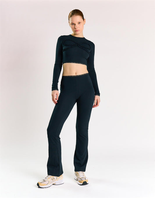 Agon Women's Black Cropped Activewear Top