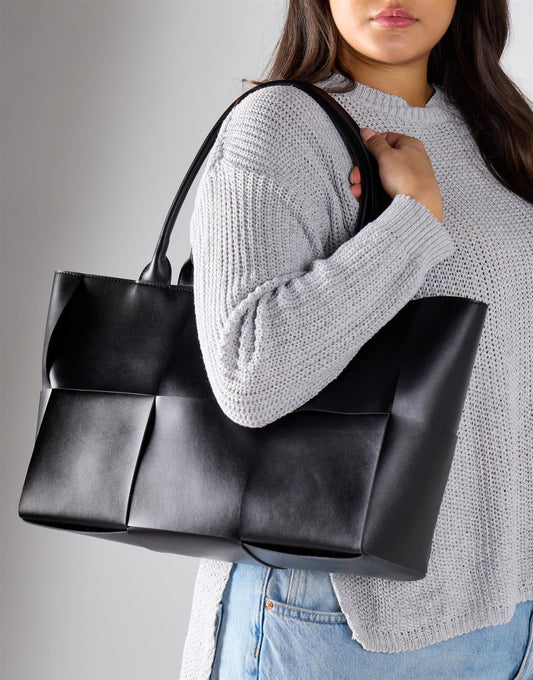 Quilted Shoulder Bag - Black