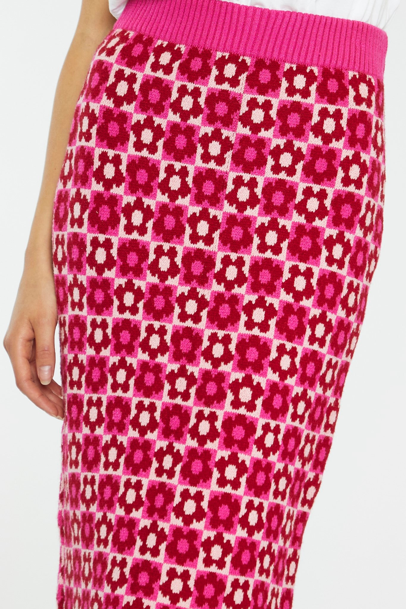 Red-Pink Flower Check Intarsia Knit Midi-Skirt
