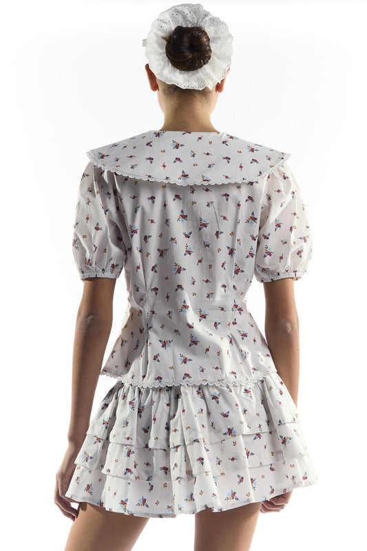 Blouse with Oversized Collar and Tie in White Floral