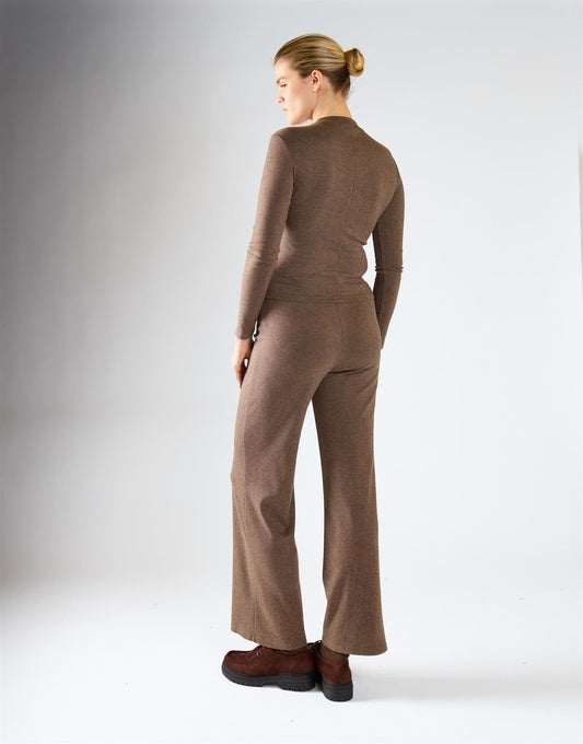 Brown Rib Fitted Long-Sleeves Crewneck Top