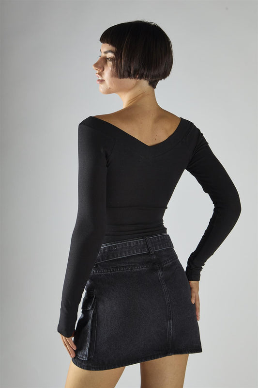 Black Wide-V-Neck-Ribbed Long sleeve-Top