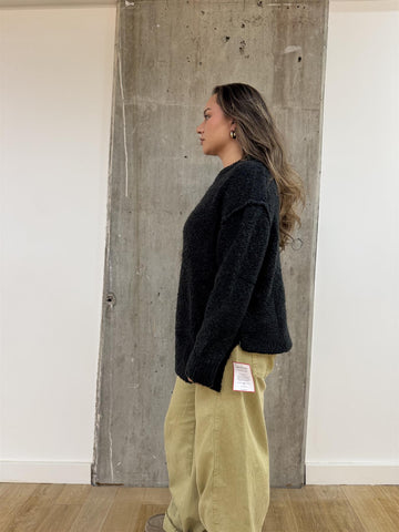 Black Oversized-Jumper