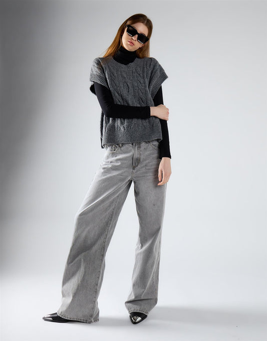 Light Grey Wash Mid Rise Baggy Jeans