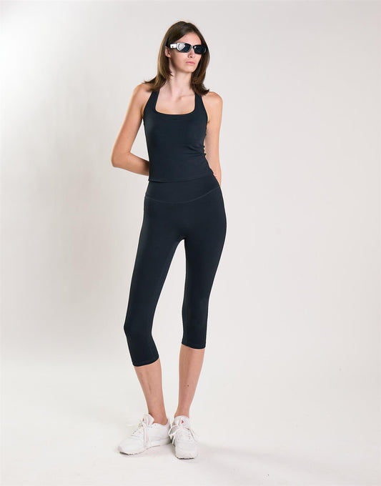 Agon Women's Black High Waisted Cropped Leggings