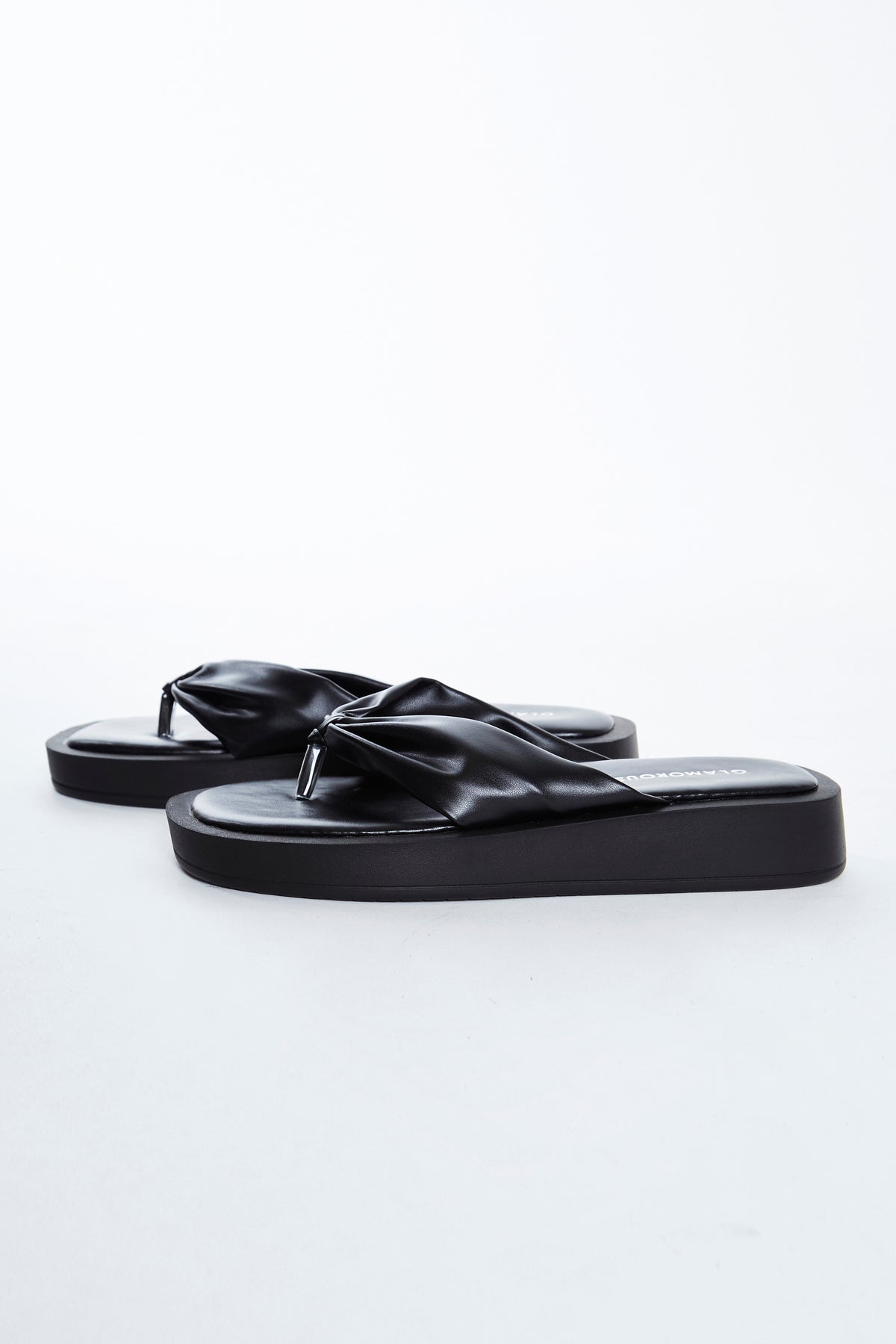 Glamorous Black Toe Post Sandals