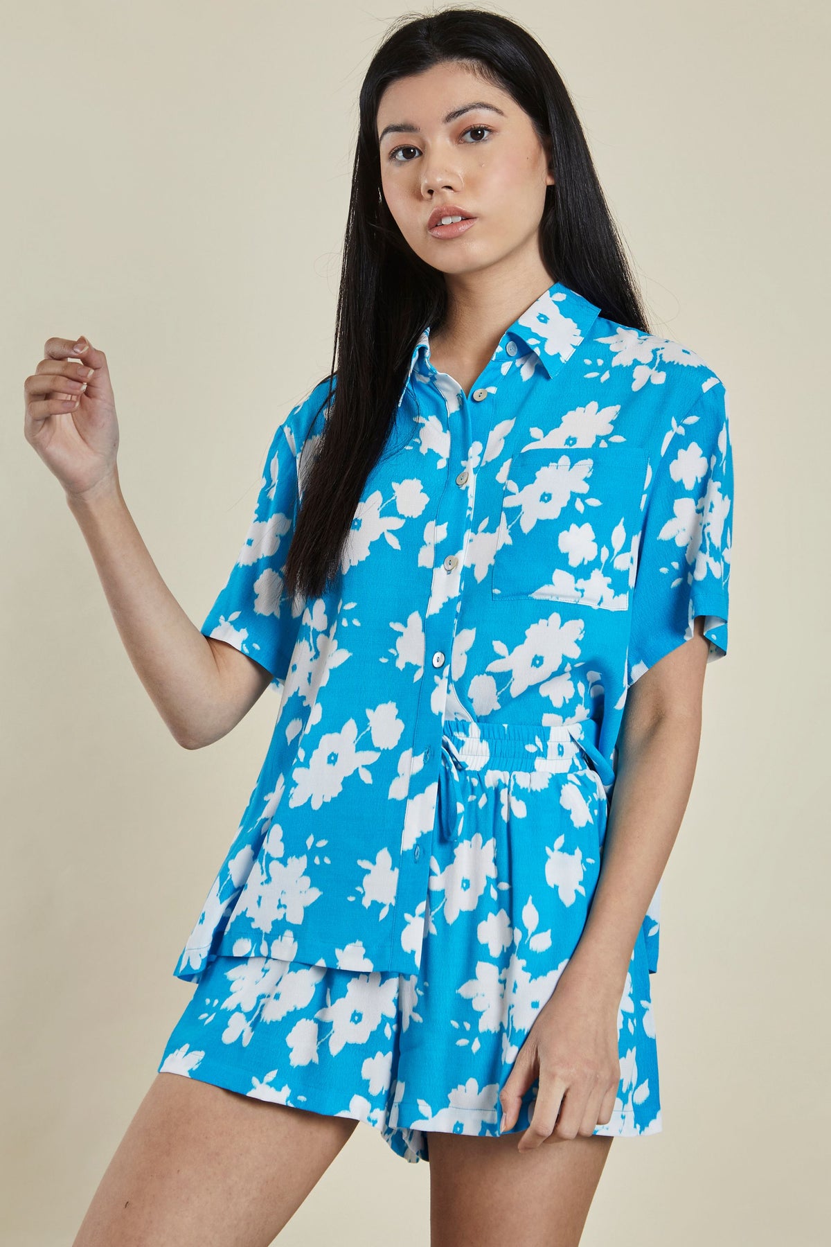 Glamorous - White Flower Print Blue Shirt