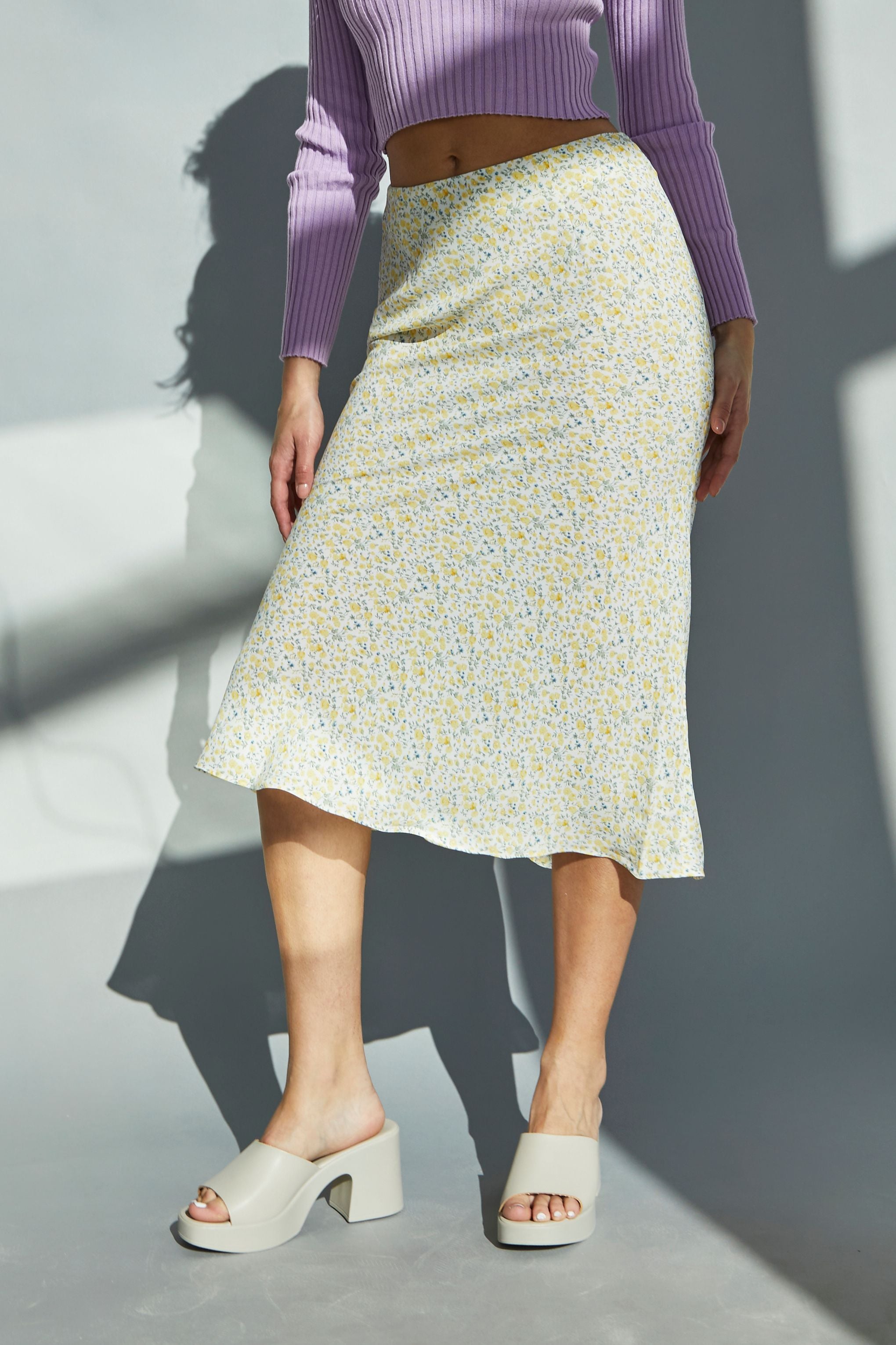 Glamorous Yellow Vintage Daisy Midi Skirt