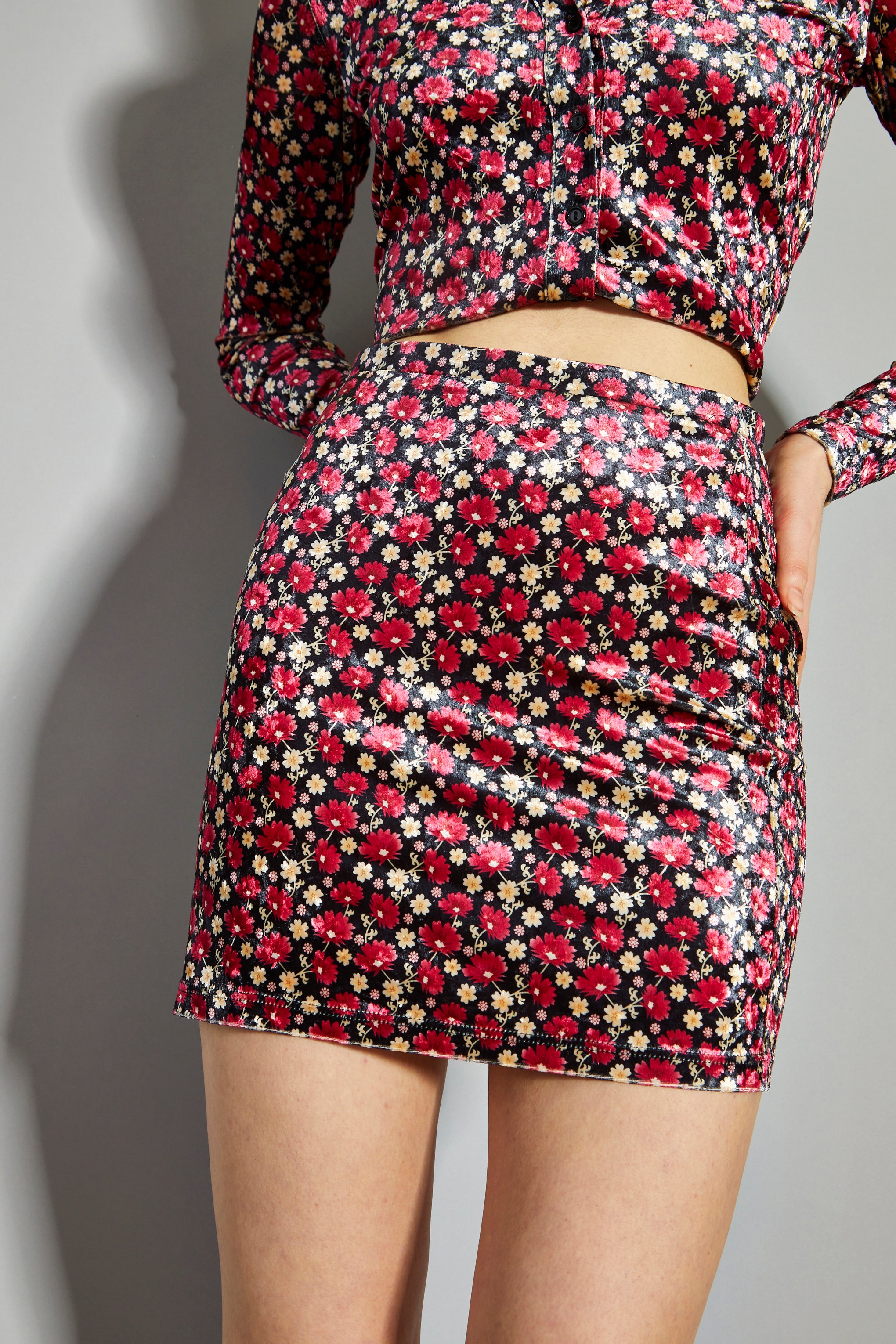 Glamorous Floral Print Velvet Mini Skirt