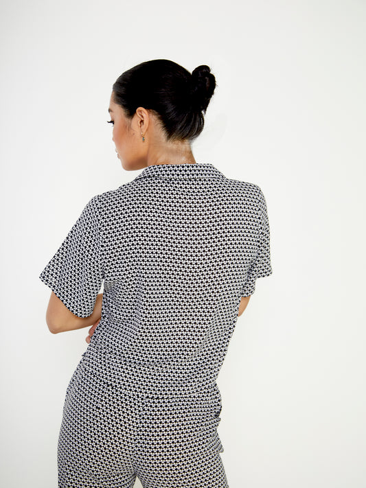 Glamorous Geometric Ditsy Button Front Short Sleeve Shirt