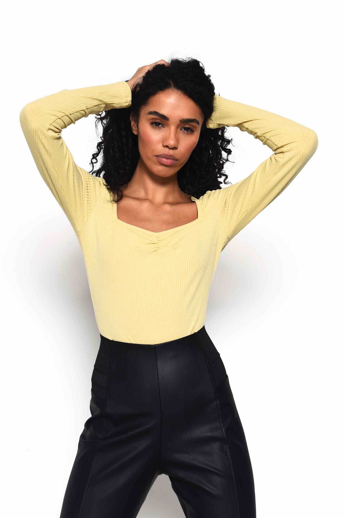 Glamorous Soft Yellow Sweetheart Neckline Long Sleeve Bodysuit
