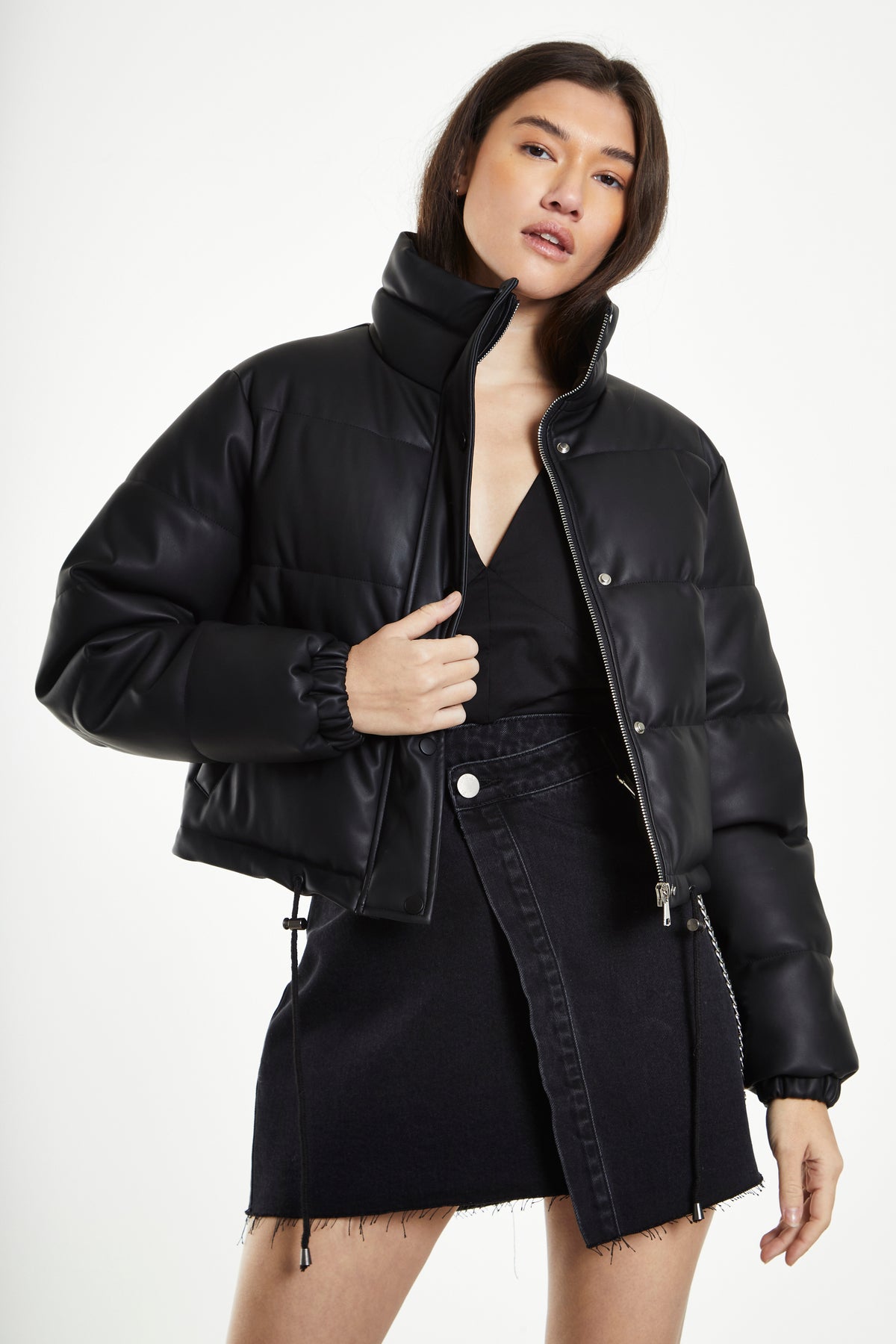 Glamorous Black Cropped Puffer Jacket with Toggles