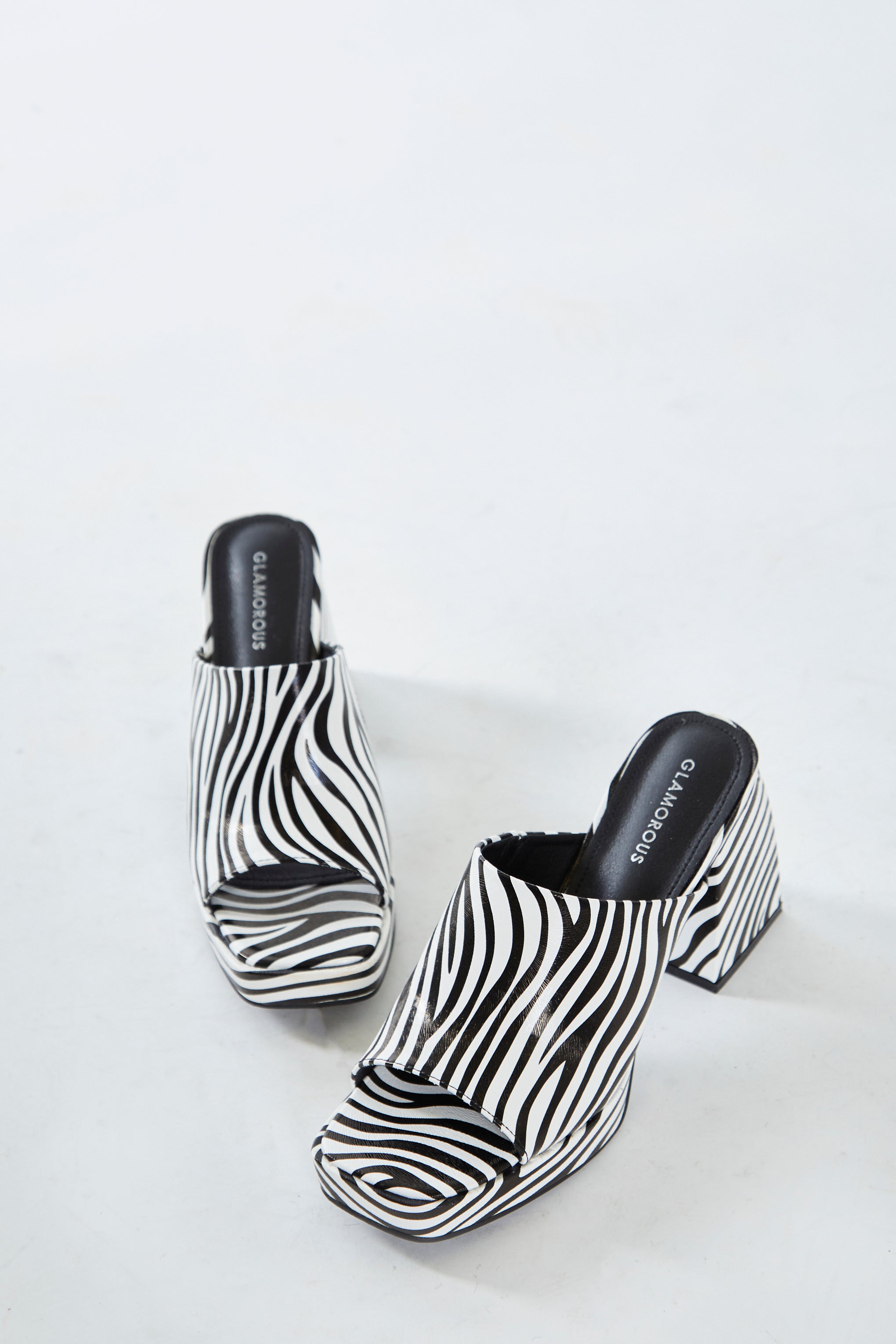 Arkæolog kondom opstrøms Glamorous Zebra Print Block Heel Mules - Glamorous